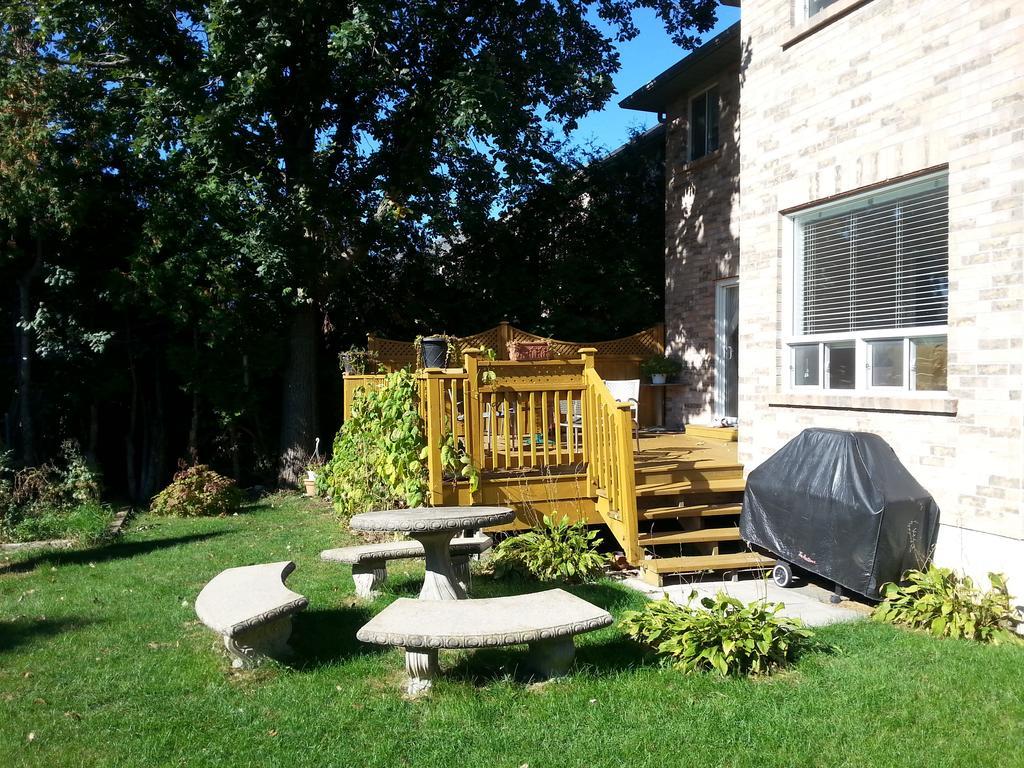 Maria'S Homestay Thornhill Exterior photo